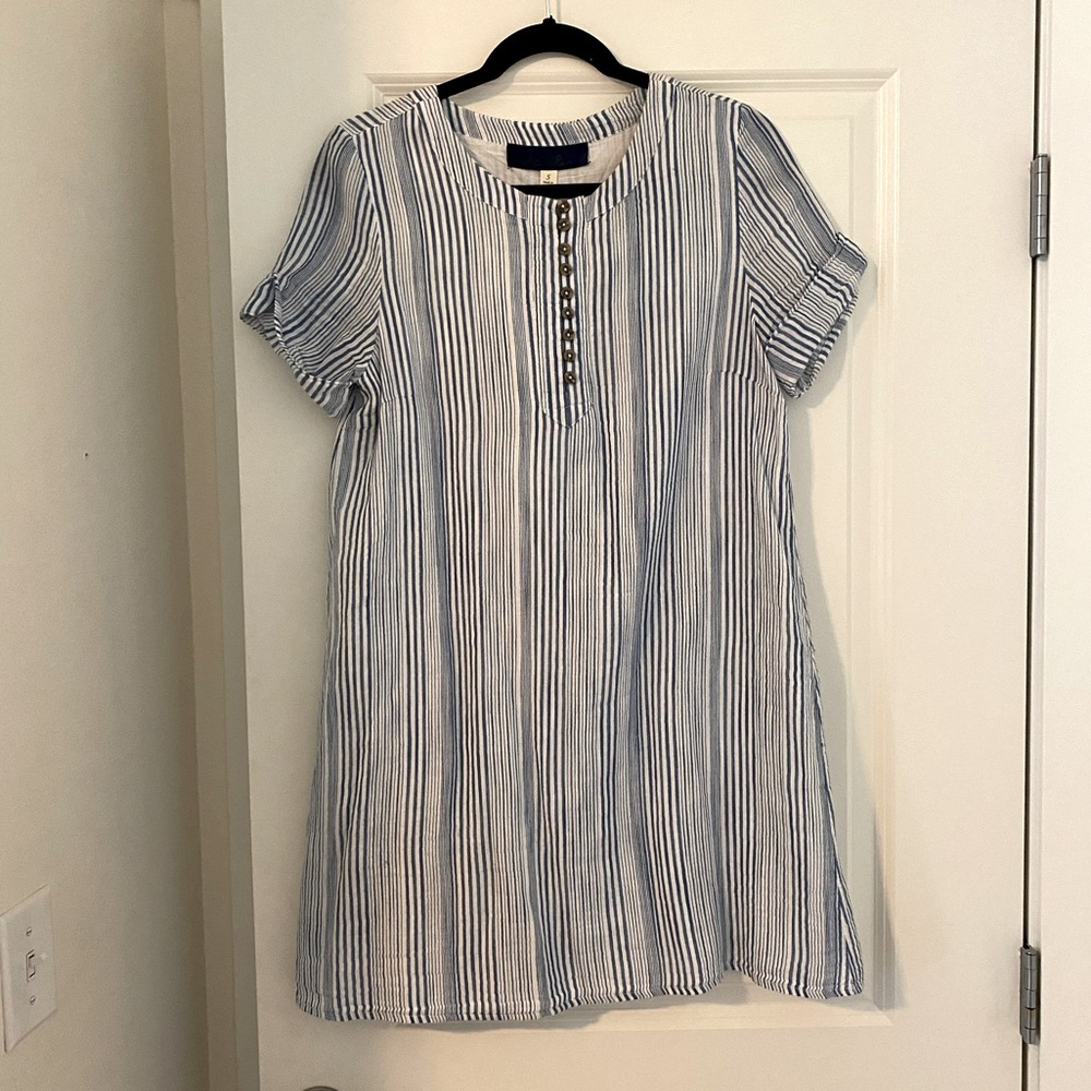 Women’s or juniors dress